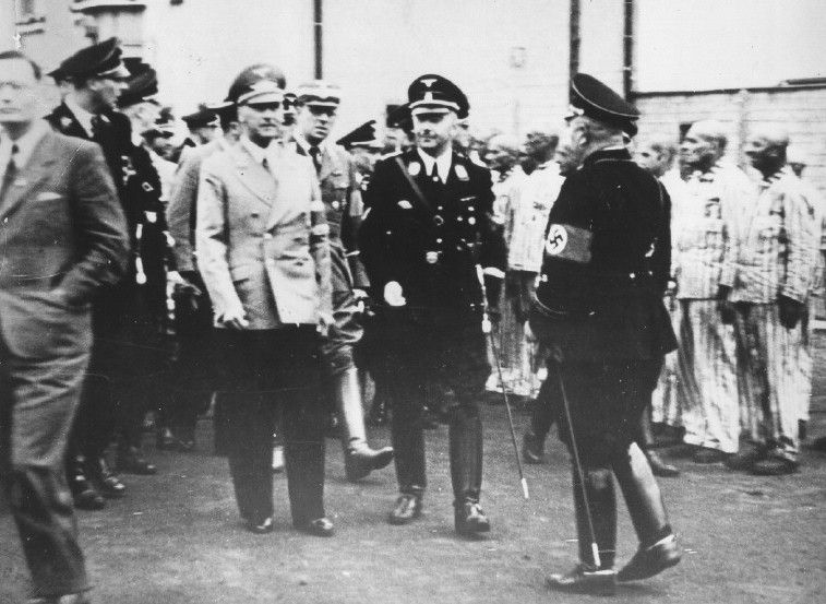Himmler tours Sachsenhausen